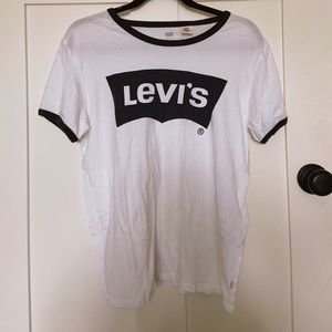 Levi’s Tee